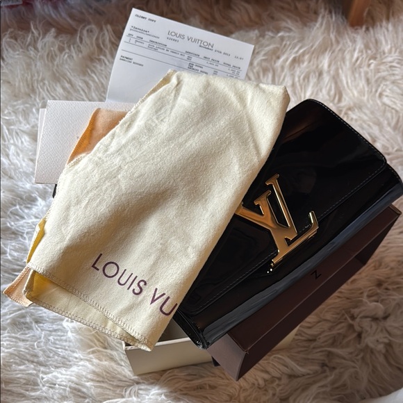 Louis Vuitton Black Patent Leather Clutch - Picture 2 of 9